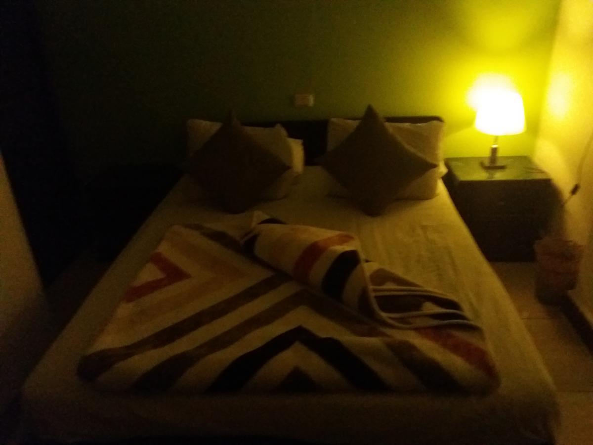 Golden Plaza Hostel *